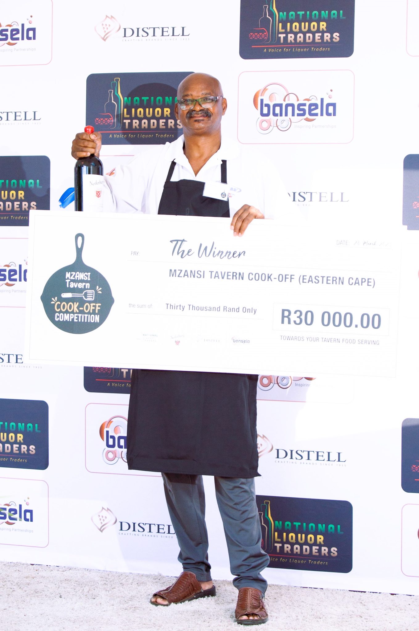 You are currently viewing MANDISI DLOKOLO COOKS HIS WAY TO VICTORY IN EASTERN CAPE TAVERN CHEF COMPETITION